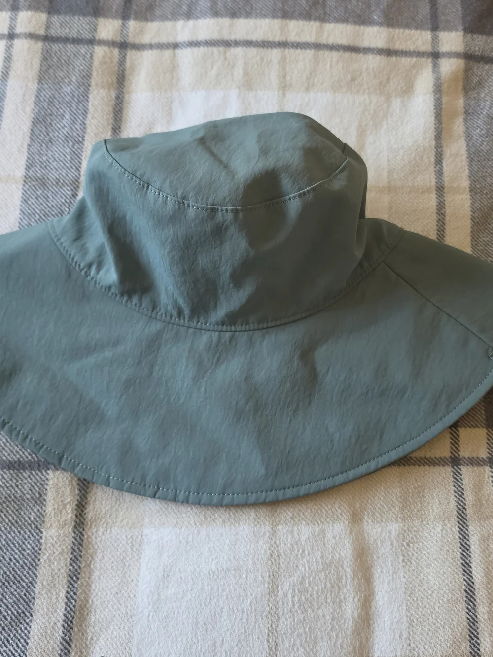 lululemon athletica teal bucket sun hat